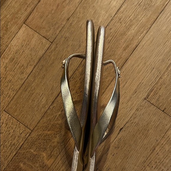 Kate Spade Metallic Gold Sandals Flip Flops size 7 - Picture 6 of 9